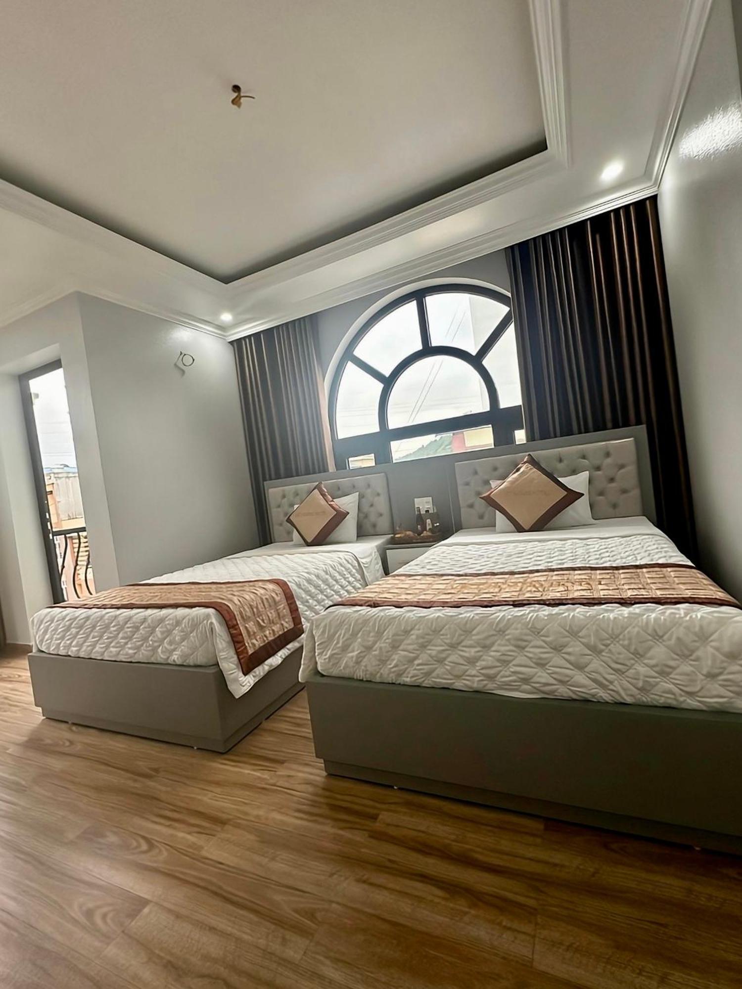 Viet Hoang Hotel Ha Long Exterior foto