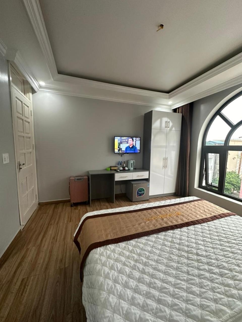 Viet Hoang Hotel Ha Long Exterior foto